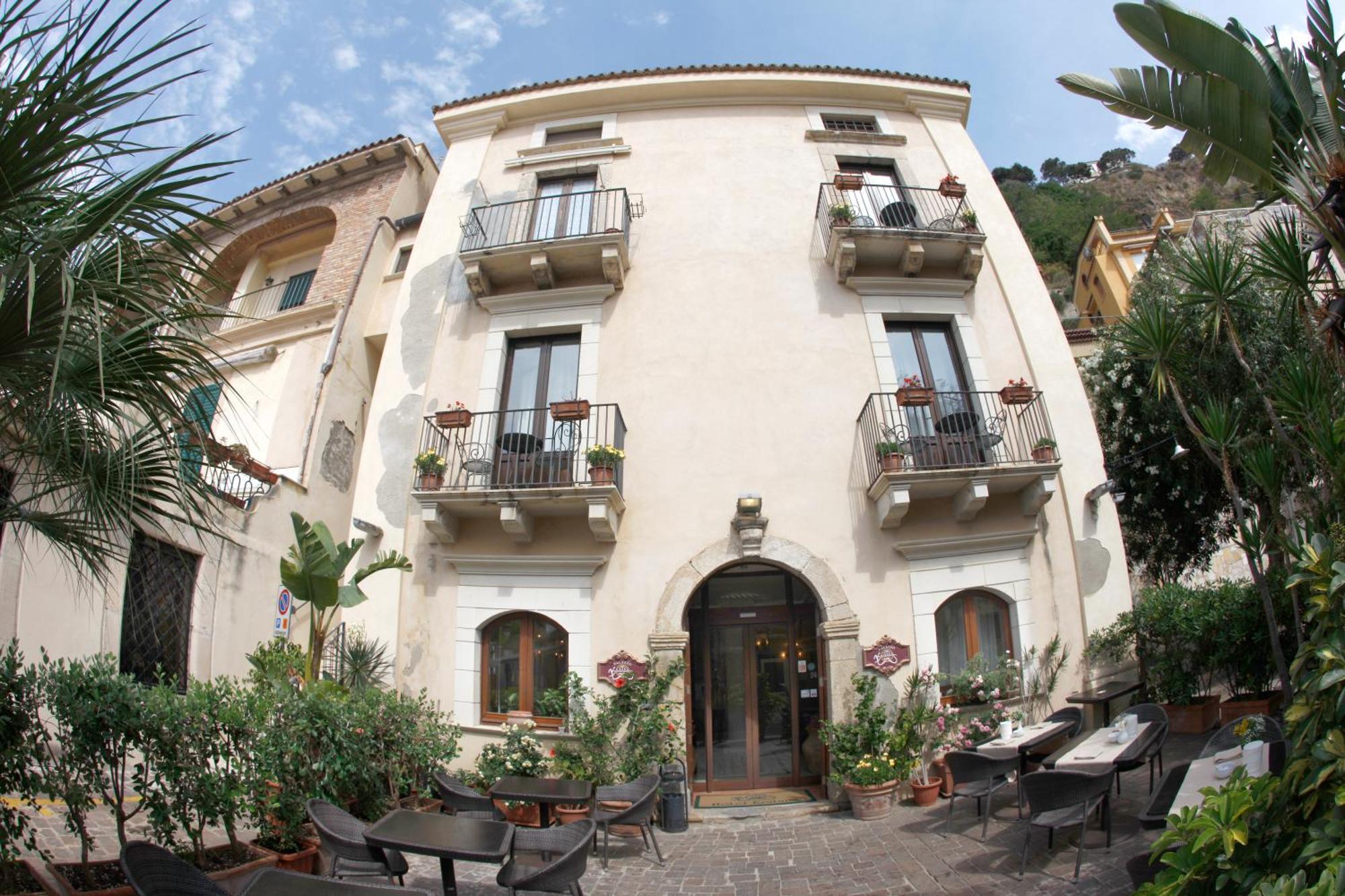Hotel Palazzo Krataiis Шилла Экстерьер фото