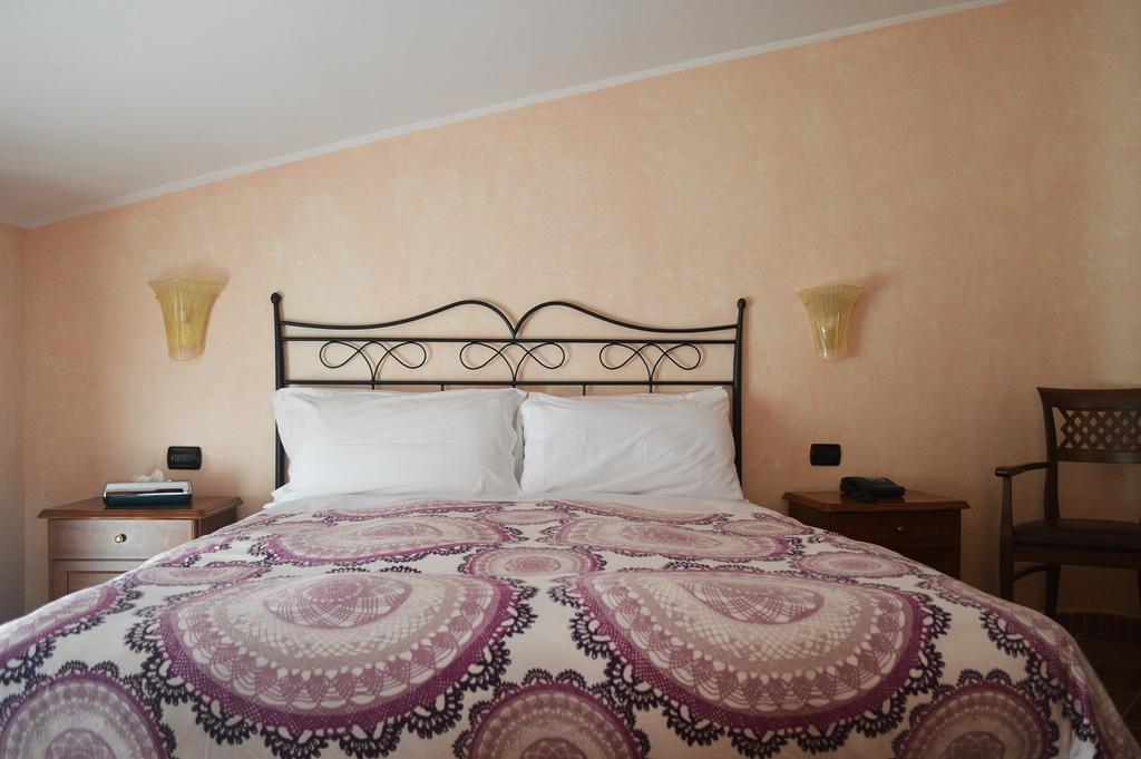 Hotel Palazzo Krataiis Шилла Экстерьер фото